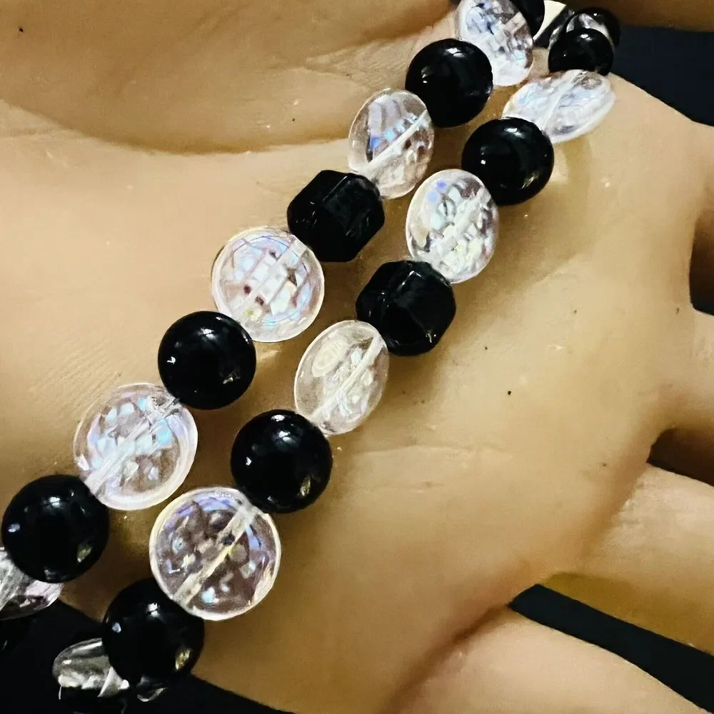 Vintage Clear Black Beads Beaded Necklace Confetti Flat Beads Barrel Clasp  4166